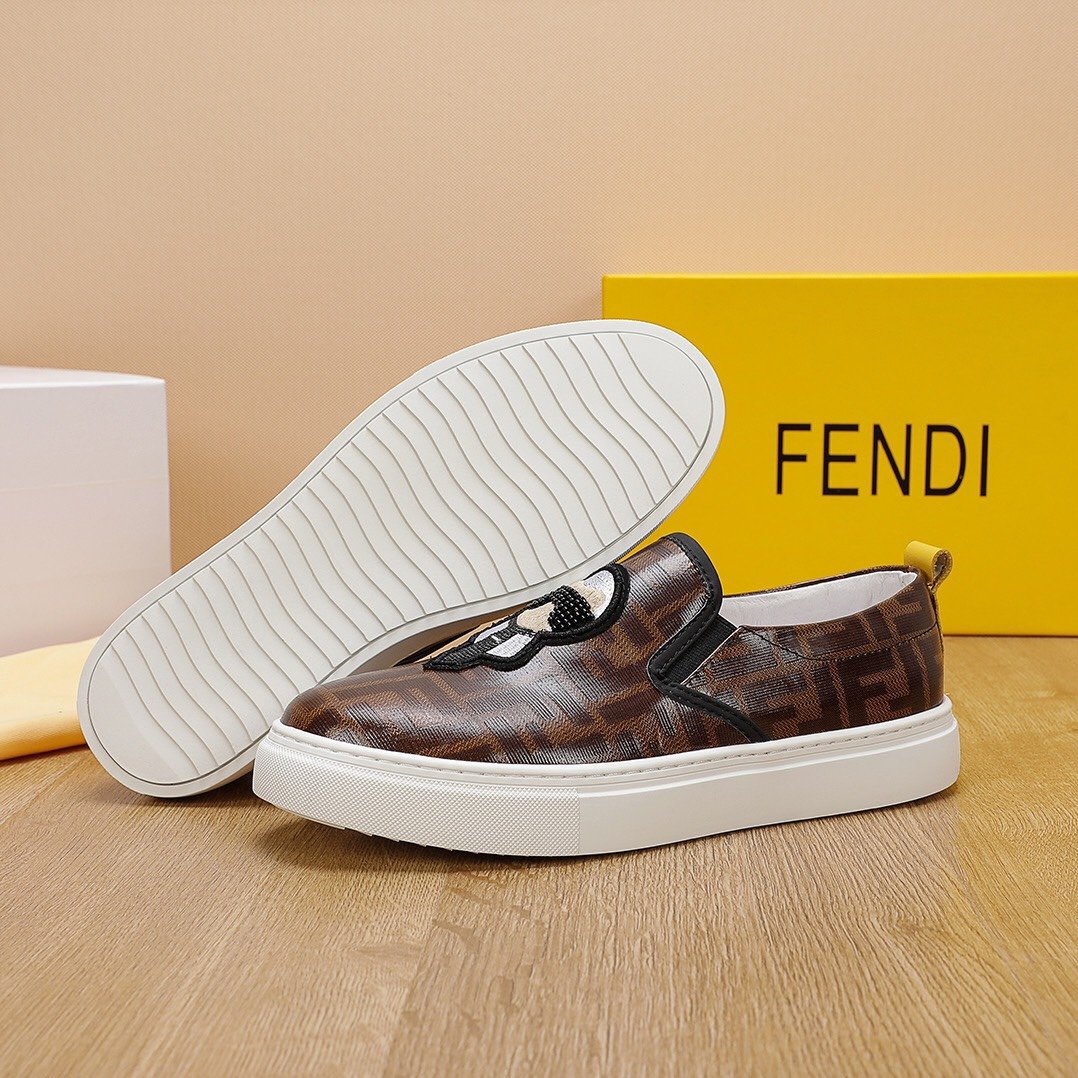 Fendi Shoes man 023